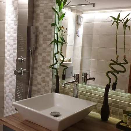 Summer House Néa Péramos